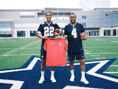 
      
      Portugal icons Andrade, Alves try American football in Dallas
      
      