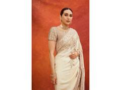 
      
      Mumbai rains: Karisma Kapoor shares pics of waterlogged set 
      
      