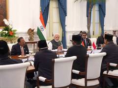 
      
      PM Modi holds delegation level talks with Indonesian President
      
      