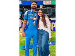 
      
      Check what advice Shreyas Iyer gave to sis Shresta for Lock Upp 
      
      