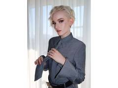 
      
      Julia Garner to star in thriller series 'Guilty Creatures'
      
      