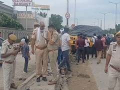 
      
      Jaipur : Death toll rises to four as injured father succumbs
      
      