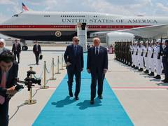 
      
      Turkish President Erdogen recieves Trump in Ankara
      
      