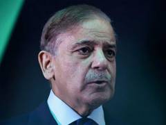 
      
      US Senator slams Pakistan's “hypocrisy” over Iran mediator role
      
      