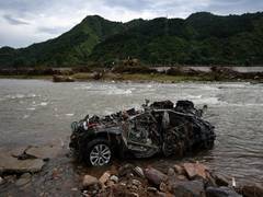 
      
      Bangladesh: Landslide in Rohingya camp kills three children
      
      