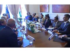 
      
      PM Modi holds delegation-level talks with Australian PM Albanese
      
      