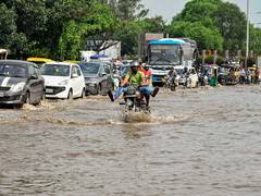
      
      DDA removes over 57,000 MT silt in 'mission mode'
      
      