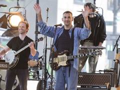 
      
      Jack Antonoff wears wedding ring amid split reports
      
      