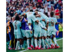
      
      Macron hails France as Mbappe, Dembele send Les Bleus into 3rd st
      
      