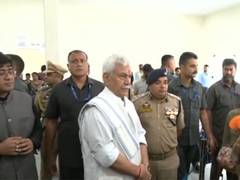 
      
      J-K LG Manoj Sinha reviews Amarnath Yatra arrangements
      
      