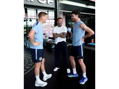 
      
      Beckham joins Three Lions camp ahead of WC QF clash
      
      