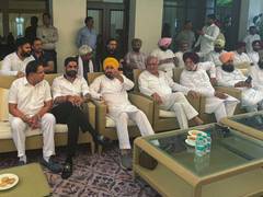 
      
      Punjab Congress rift: 