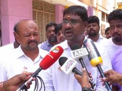 
      
      Vinoth Kanna meets family of deceased in Vietnam boat tragedy
      
      