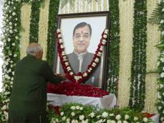 
      
      Gujarat CM pays tribute to former minister late Mohansinh Rathwa
      
      