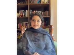 
      
      Iltija Mufti claims she, Mehbooba Mufti under house arrest
      
      