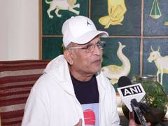 
      
      Annu Kapoor on 'Uttar Da Puttar'
      
      