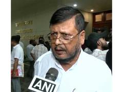 
      
      Congress leaders welcome SC setting aside Gauhati HC order
      
      
