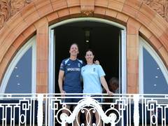 
      
      India honour Knight, Beaumont with signed jerseys
      
      
