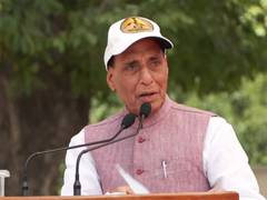 
      
      Rajnath Singh flags off 'Shaurya Vijay Yatra' from War Memorial
      
      