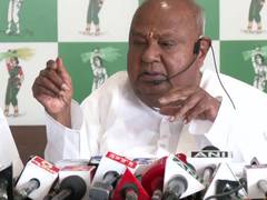 
      
      Gowda urges Shivakumar to withdraw FIRs over Bidadi township row
      
      