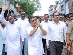 
      
      Gujarat Deputy CM offers prayers to Lord Jagannath
      
      