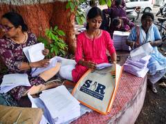 
      
      ECI announces Rs 6,000 one-time honorarium for BLOs and superviso
      
      
