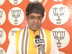 
      
      Rahul Gandhi should disclose details of foreign trips: CR Kesavan
      
      