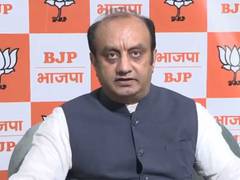 
      
      Sudhanshu Trivedi demands answer from Gandhi on Soz's remarks
      
      