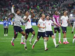 
      
      James, Spence back for England, Argentina bench De Paul in 2nd SF
      
      