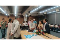
      
      Makerspaces Innovation Lab: Redefining Learning 
      
      