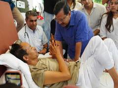 
      
      Kejriwal, Oppn leaders meet Sonam Wangchuk
      
      
