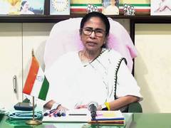 
      
      Mamata Banerjee attacks Centre over action against Wangchuk
      
      