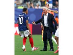 
      
      Mbappe pays emotional tribute to outgoing France coach Deschamps
      
      