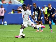 
      
      Starmer says ‘you’ve done us proud’ as England win WC bronze
      
      