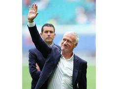
      
      French Football pays tribute to outgoing coach Didier Deschamps
      
      