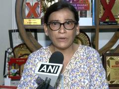 
      
      Woman who threw ink at Abhijeet Dipke alleges she was assaulted b
      
      