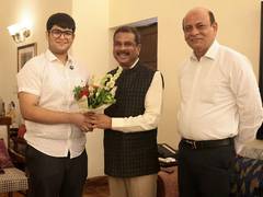 
      
      Dharmendra Pradhan applauds AIR 2 holder Panshul Bansal
      
      
