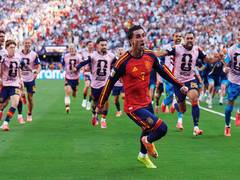 
      
      FIFA WC: Spanish Royal Family congratulates La Roja on WC triumph
      
      