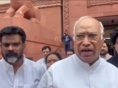 
      
      Mallikarjun Kharge slams Centre over student 'lathi-charge'
      
      
