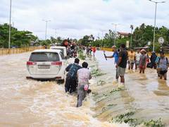 
      
      Assam floods: Karbi Anglong shuts all waterfall picnic spots
      
      