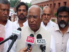 
      
      Kharge alleges opposition not allowed to raise CJP protest issue
      
      