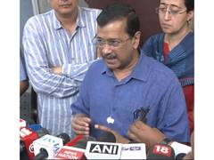 
      
      Arvind Kejriwal visits injured student protestors
      
      