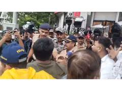 
      
      Mumbai Police register 3 cases on protesters over CJP march
      
      