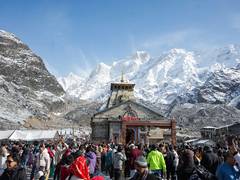 
      
      Uttarakhand: Char Dham Yatra resumes after temporary suspension
      
      