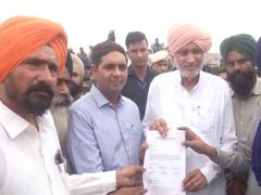 
      
      Haryana govt receives farmers' demands at Shambhu border
      
      