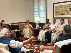 
      
      Opposition floor leaders meet in Mallikarjun Kharge’s chamber
      
      