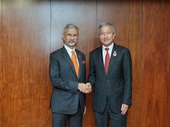 
      
      Jaishankar meets Singapore FM over lunch in Manila
      
      