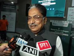
      
      Gujarat invites industries with green hydrogen policy
      
      