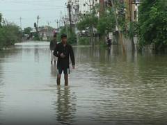 
      
      Heavy rainfall inundates parts of Surat rural; Kim River in spate
      
      