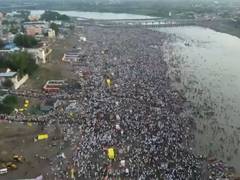 
      
      Lakhs of Warkaris take holy dip in Chandrabhaga River
      
      